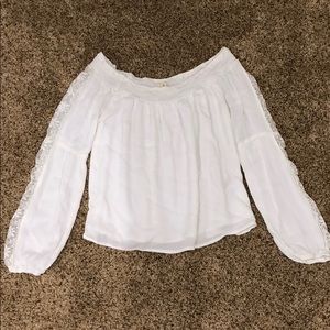 Hollister off the shoulder crop top